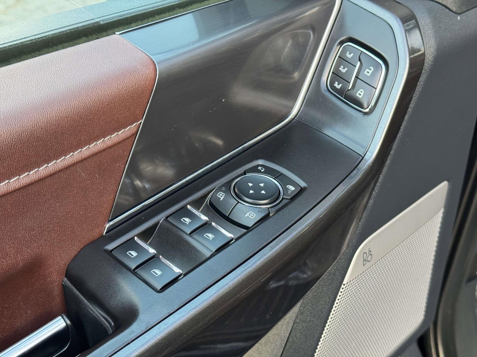 Used 2022 Ford F150 Lariat w/ Max Trailer Tow Package image 17