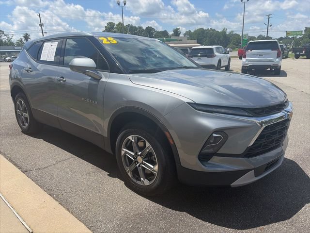 Used 2025 Chevrolet Blazer LT FWD image 5
