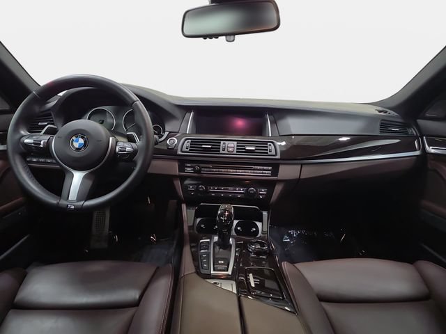 Used 2016 BMW 550i xDrive Sedan AWD/4WD image 10