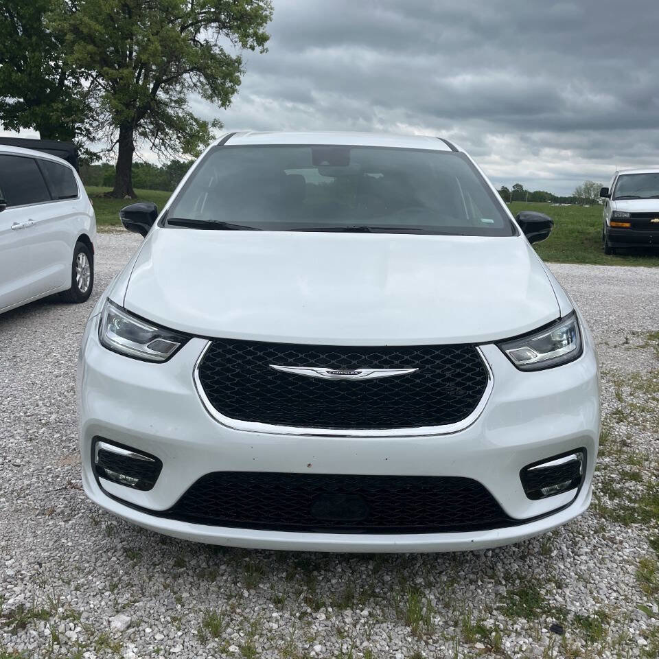 Used 2026 Chrysler Pacifica Select FWD image 8