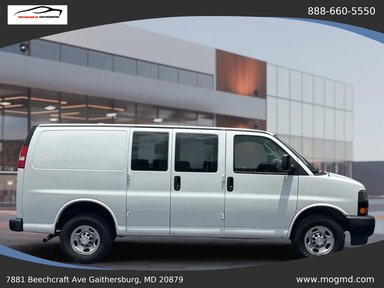 Used 2019 Chevrolet Express 2500 w/ Driver Convenience Package RWD image 7
