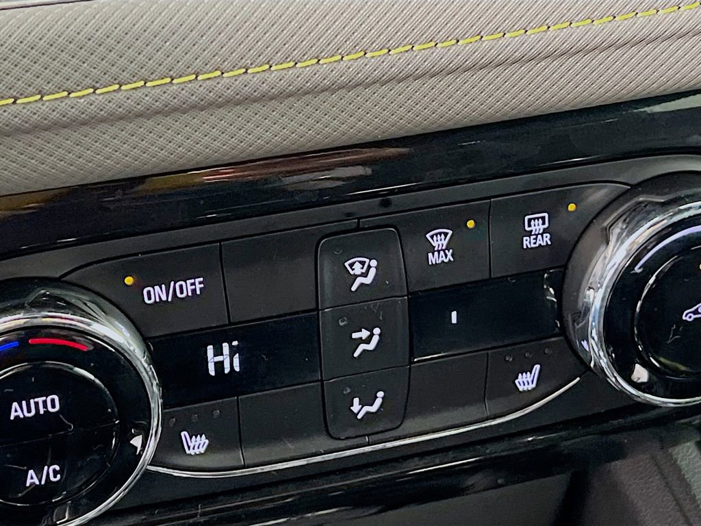 Used 2025 Chevrolet TrailBlazer ACTIV w/ Convenience Package image 18