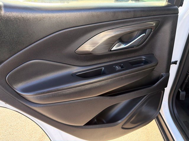 Used 2023 GMC Terrain SLT FWD image 28