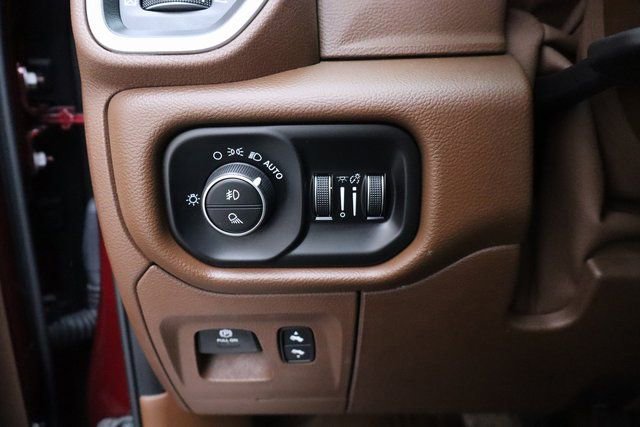 Used 2019 RAM 1500 Laramie image 14