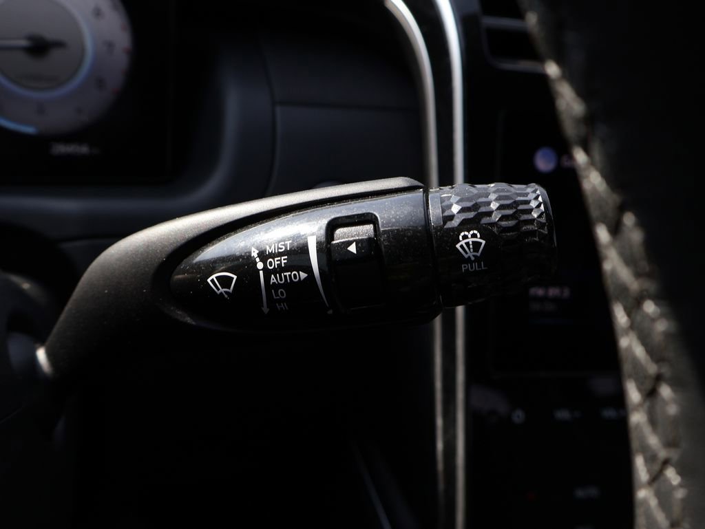 Used 2022 Hyundai Santa Cruz Limited image 38