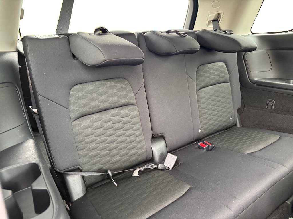 Used 2024 Nissan Pathfinder S FWD image 12
