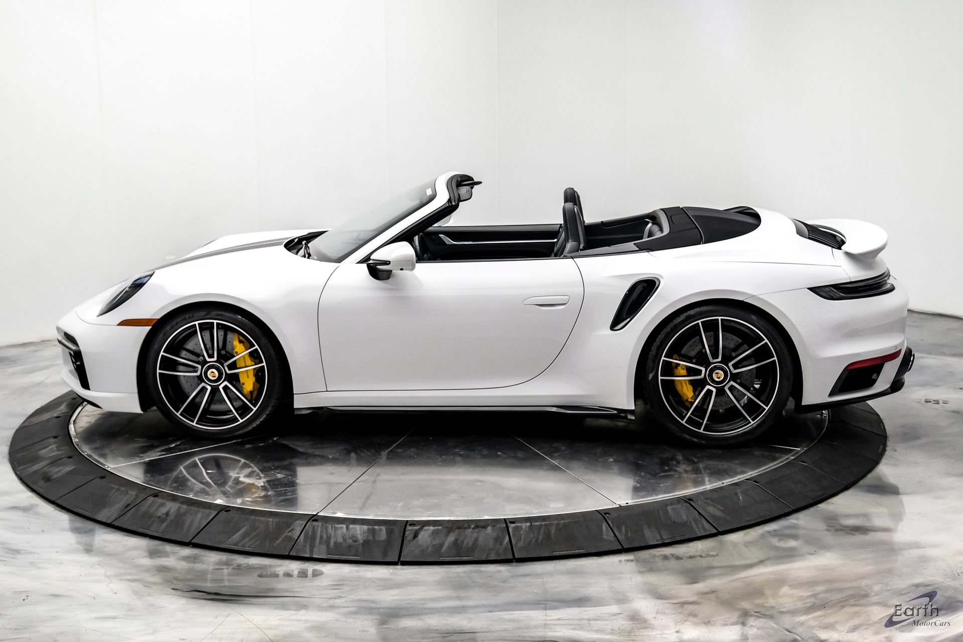 Used 2024 Porsche 911 Turbo S AWD/4WD image 8