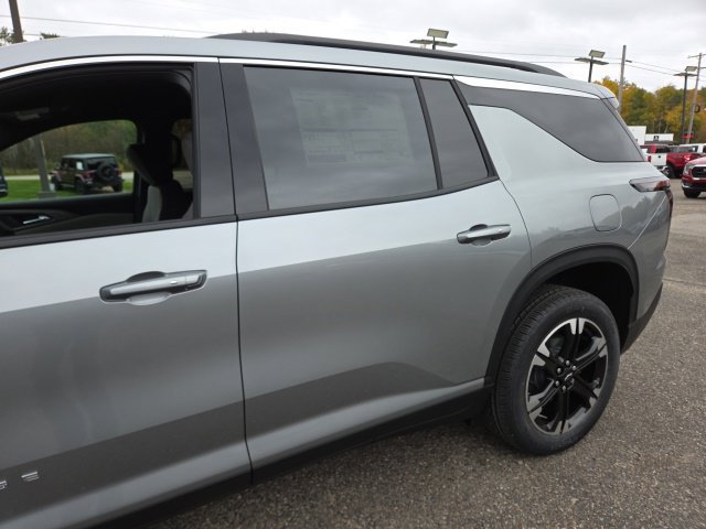 New 2027 Chevrolet Traverse LT w/ LPO, Floor Liner Package AWD/4WD image 15