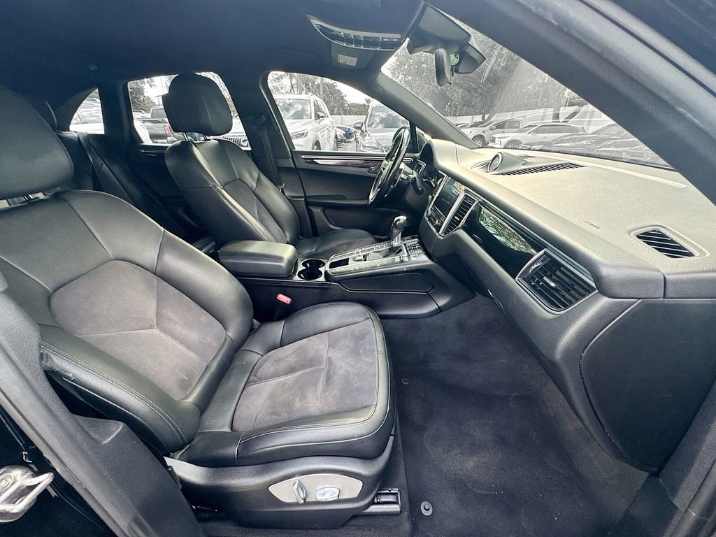 Used 2018 Porsche Macan image 27