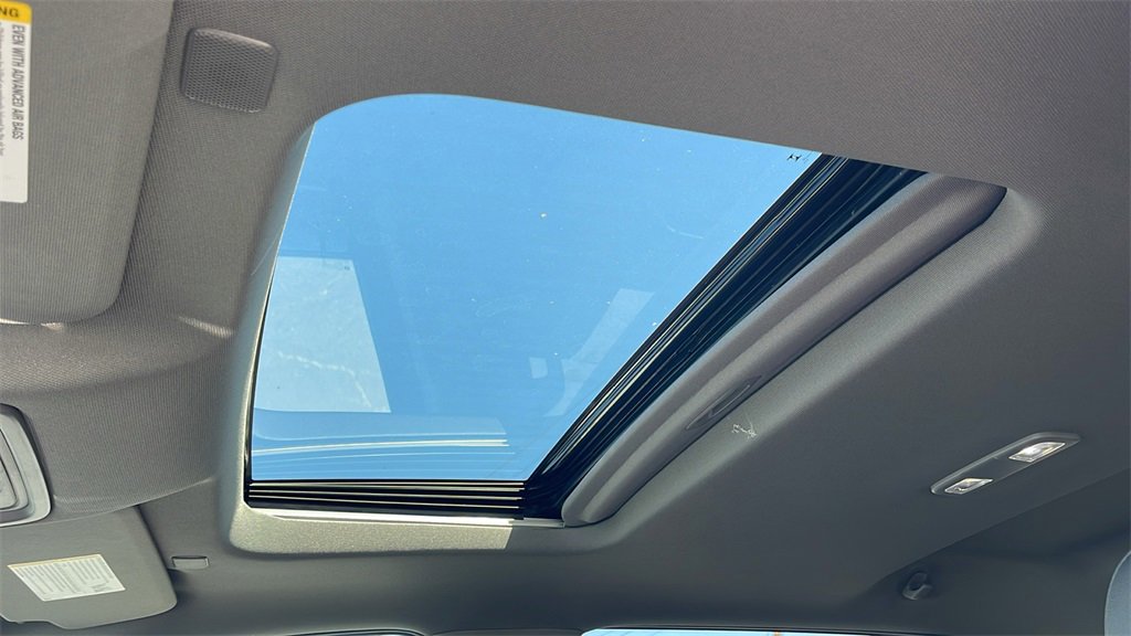 New 2026 GMC Sierra 1500 SLT w/ SLT Premium Plus Package image 10