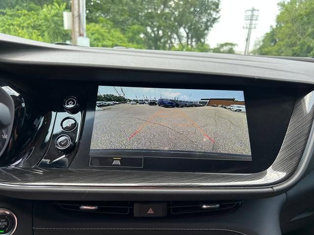 Used 2023 Buick Envision Preferred image 18