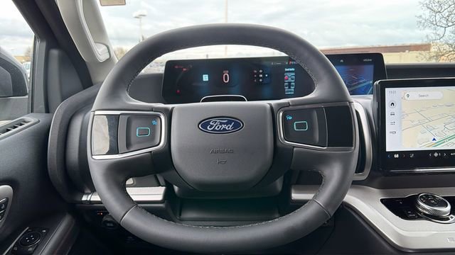New 2025 Ford Expedition Active image 16