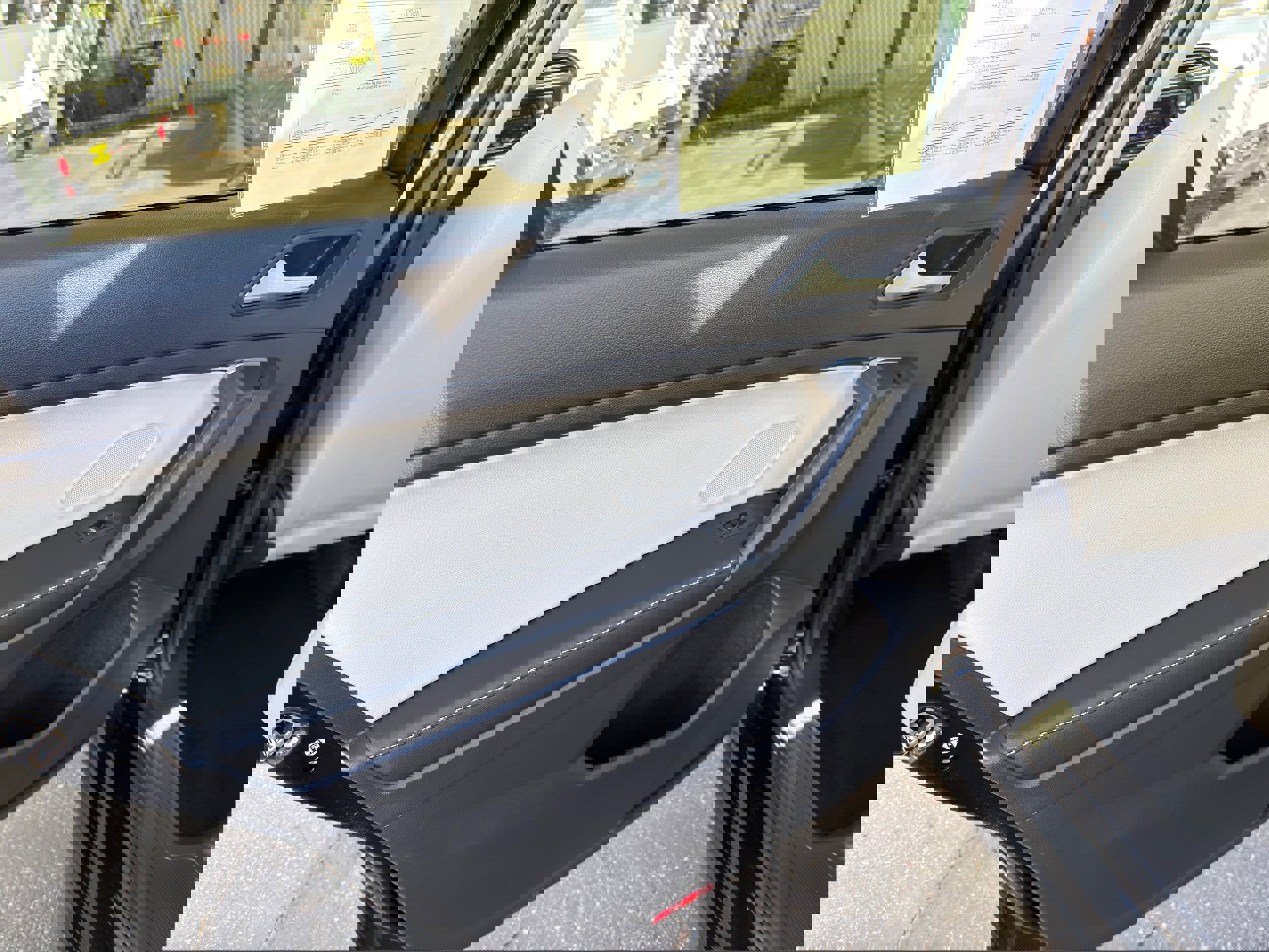 Used 2024 Volkswagen Tiguan S image 19