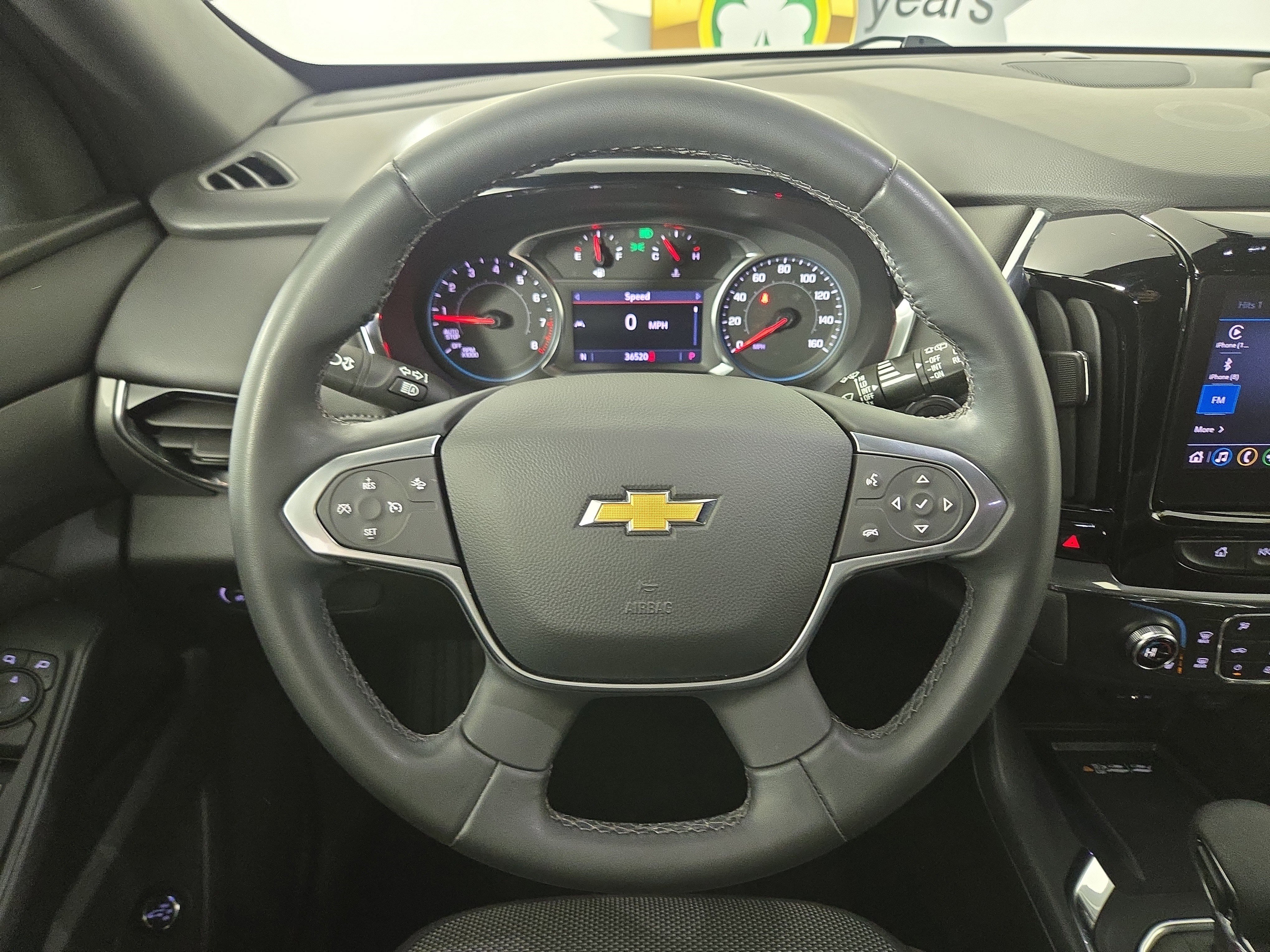 Certified 2023 Chevrolet Traverse LT w/ Rear Camera Mirror Package image 15