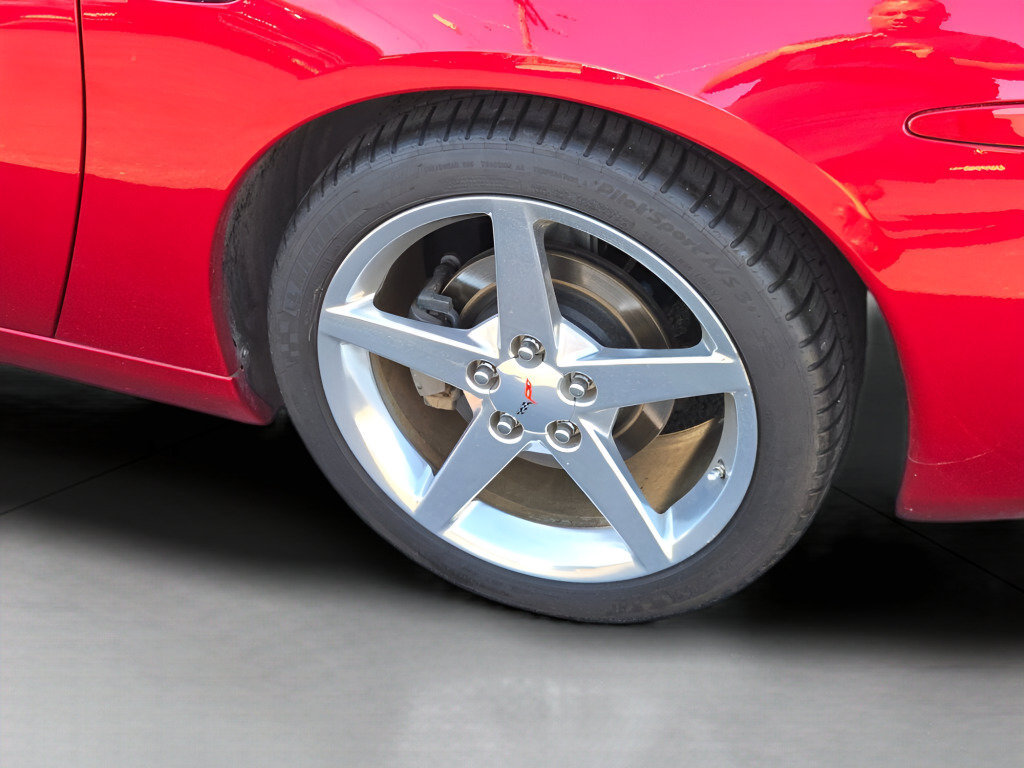 Used 2005 Chevrolet Corvette Convertible w/ Preferred Equipment Group RWD image 14