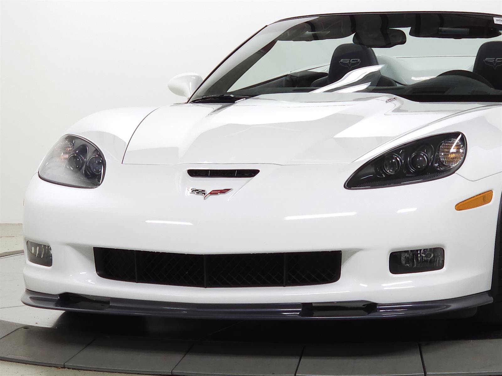 Used 2013 Chevrolet Corvette 427 w/ 1SC Preferred Equipment Group RWD image 3