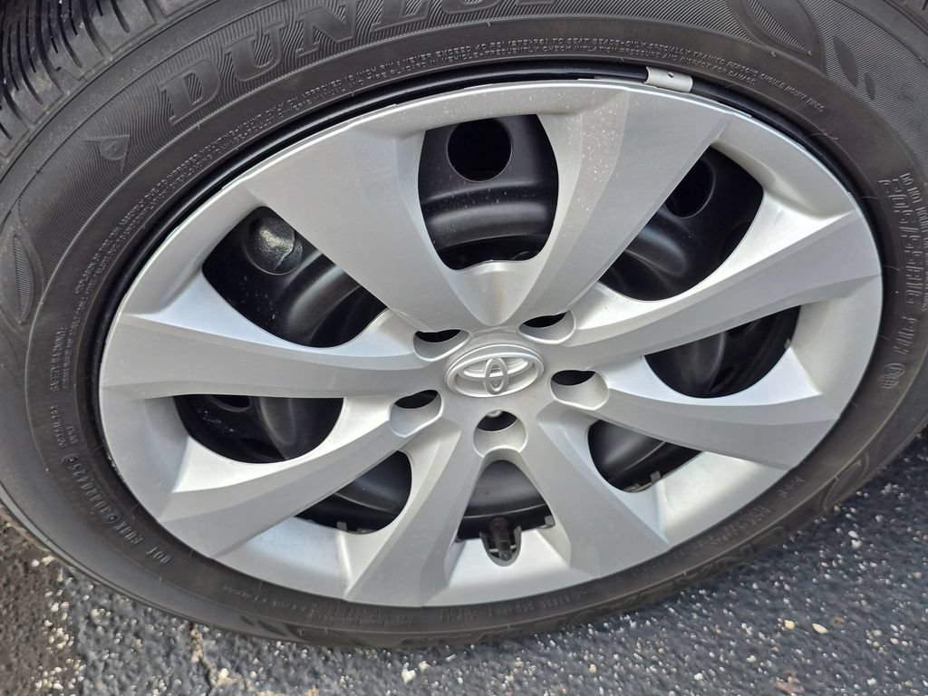 Certified 2025 Toyota Corolla LE FWD image 10