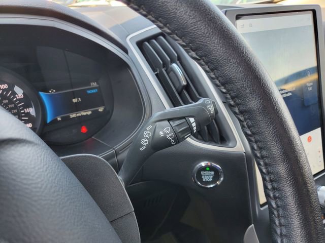 Used 2024 Ford Edge SEL w/ Convenience Package image 16