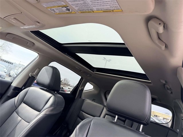 Used 2017 Nissan Murano Platinum w/ Platinum Technology Package image 19