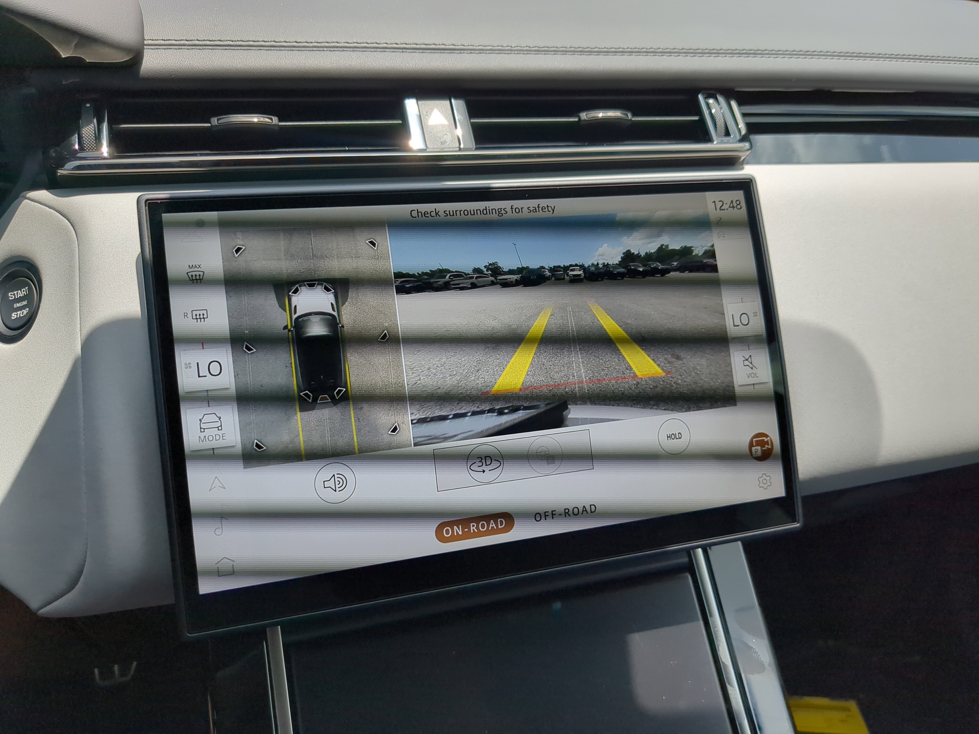 New 2026 Land Rover Range Rover Velar Dynamic SE image 23