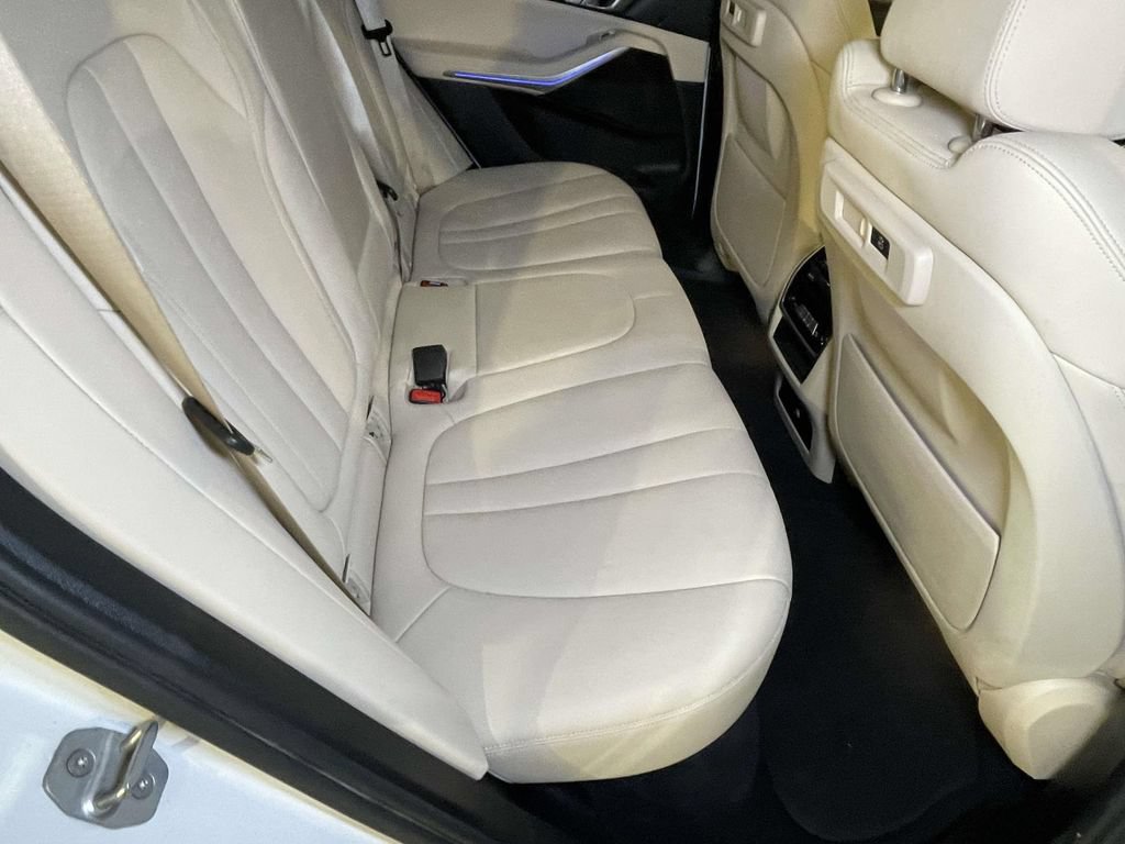 Used 2020 BMW X5 xDrive40i w/ Premium Package AWD/4WD image 23