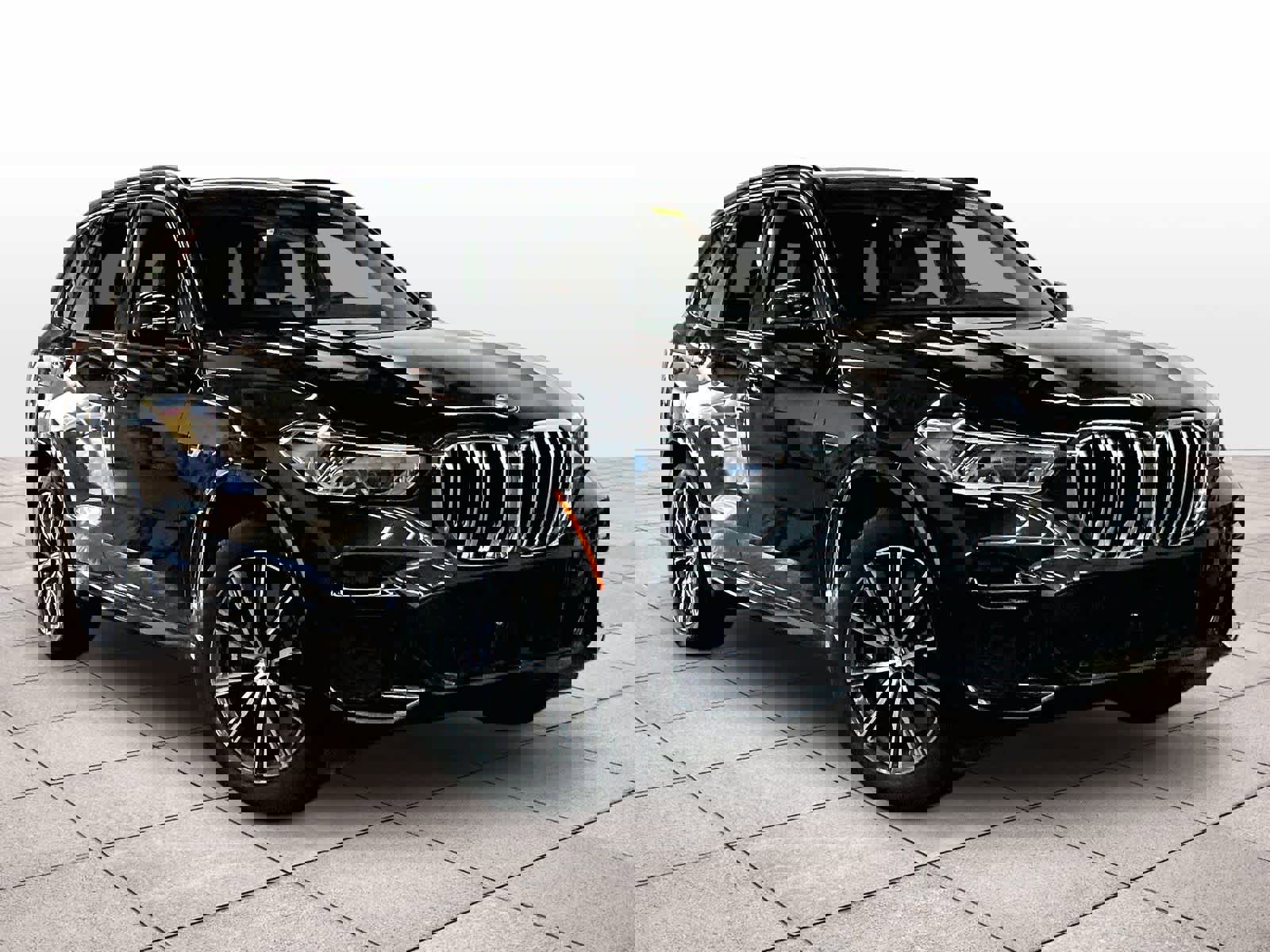 Used 2023 BMW X5 xDrive45e w/ Executive Package image 2