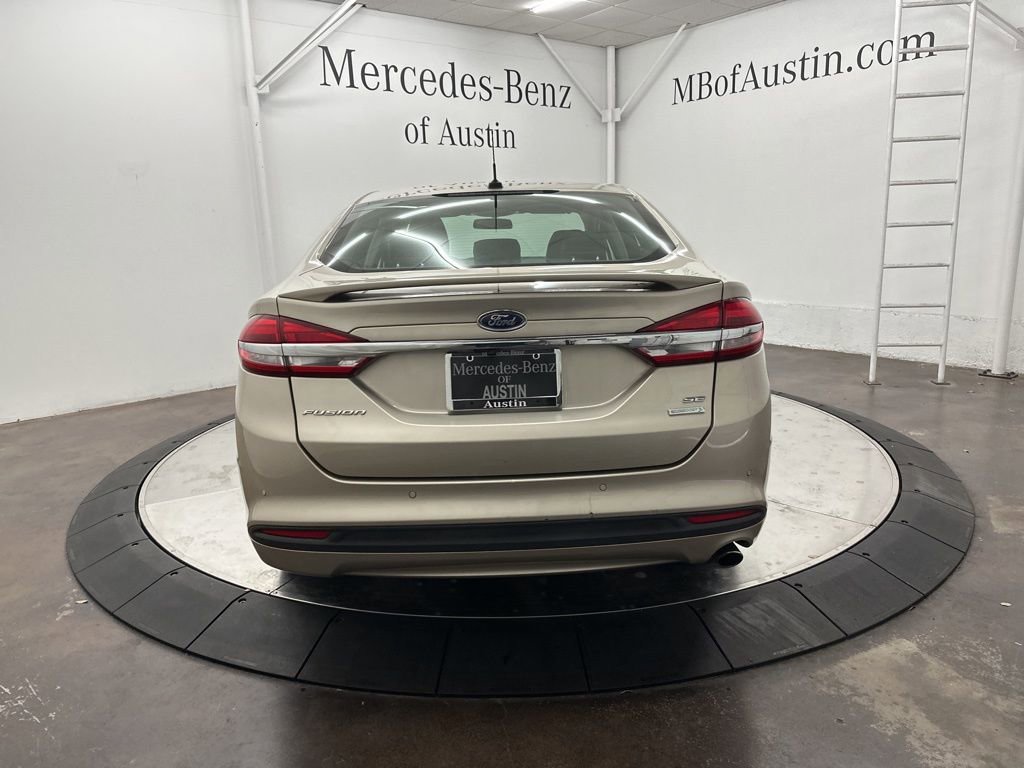 Used 2018 Ford Fusion SE w/ Equipment Group 201A image 6