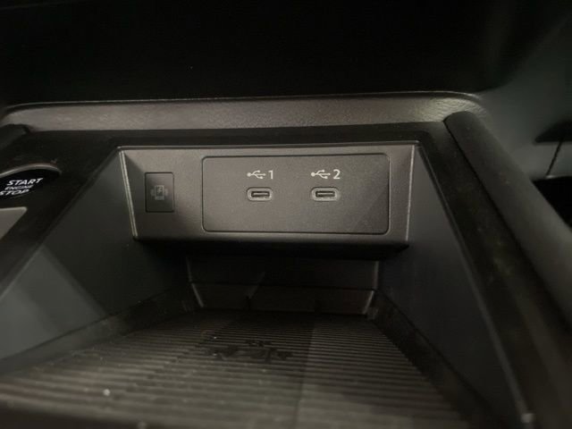 New 2026 Nissan Kicks SR w/ Cold Weather Package image 15