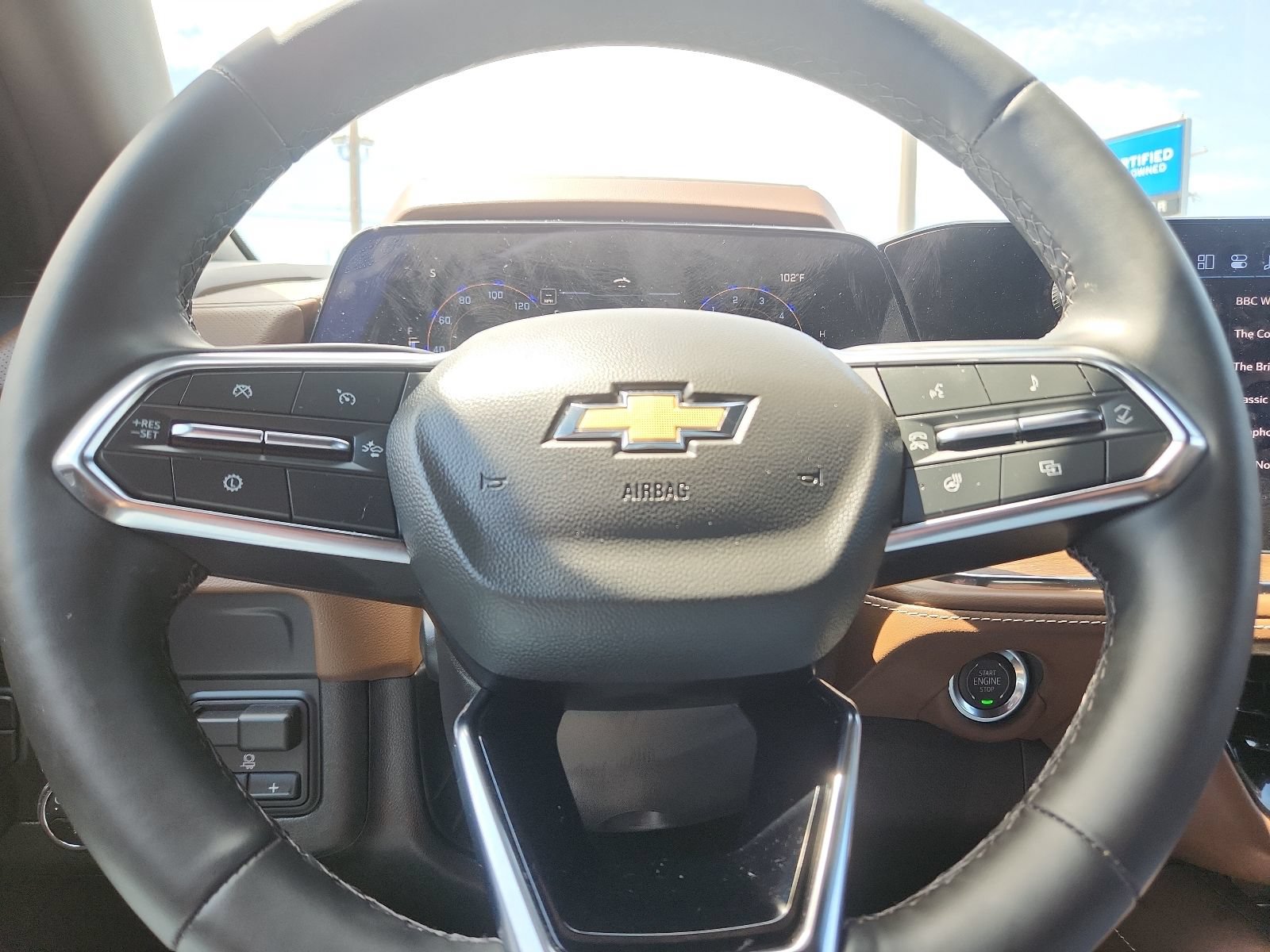 Used 2025 Chevrolet Tahoe High Country AWD/4WD image 19