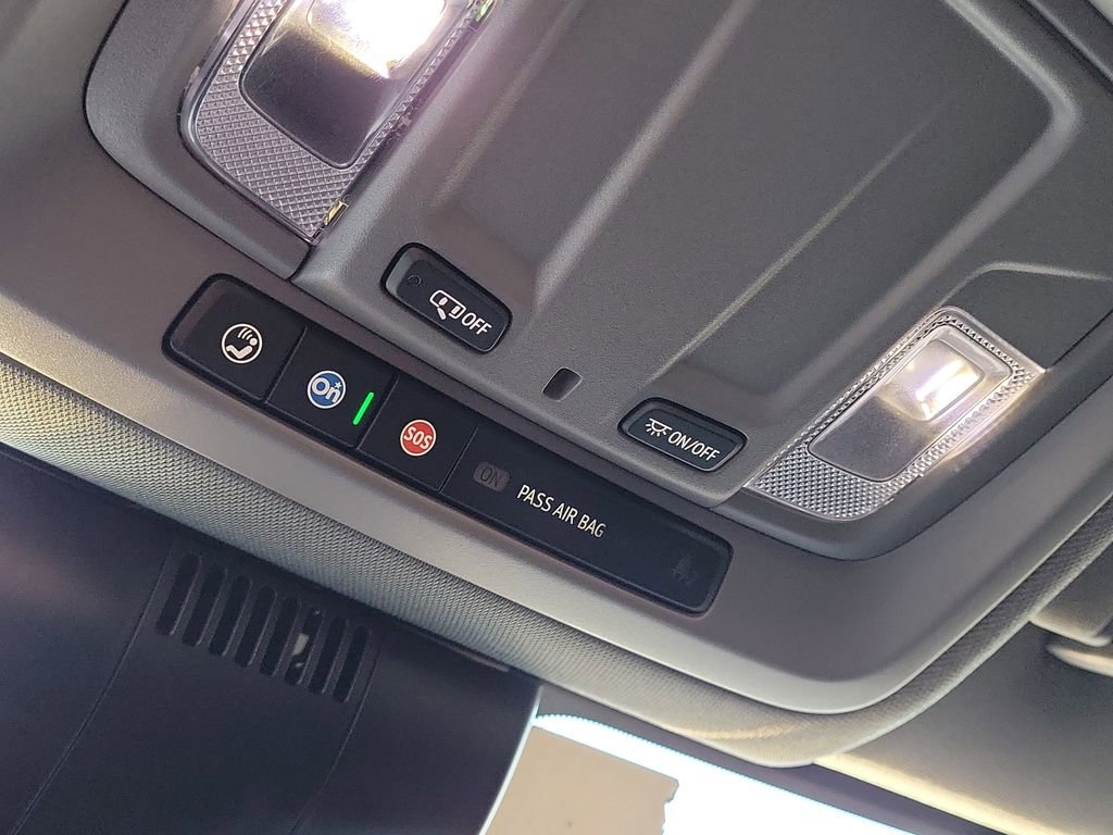 Used 2025 Chevrolet Silverado 2500 Custom w/ Custom Value Package image 21