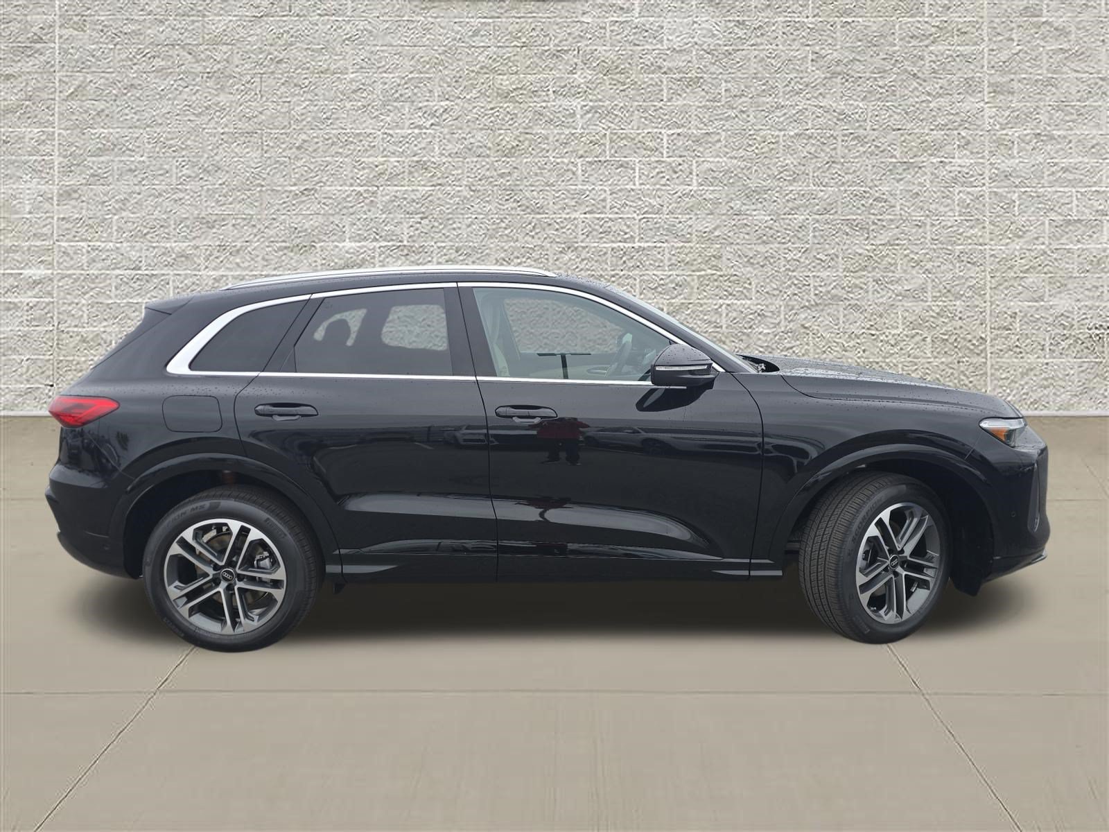 New 2026 Audi Q5 Premium Plus AWD/4WD image 8