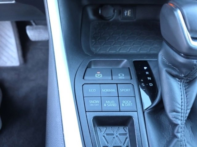 Certified 2023 Toyota RAV4 XLE Premium image 21