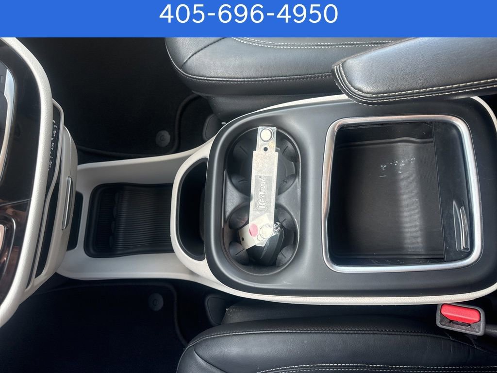 Used 2022 Chrysler Pacifica Touring-L image 51