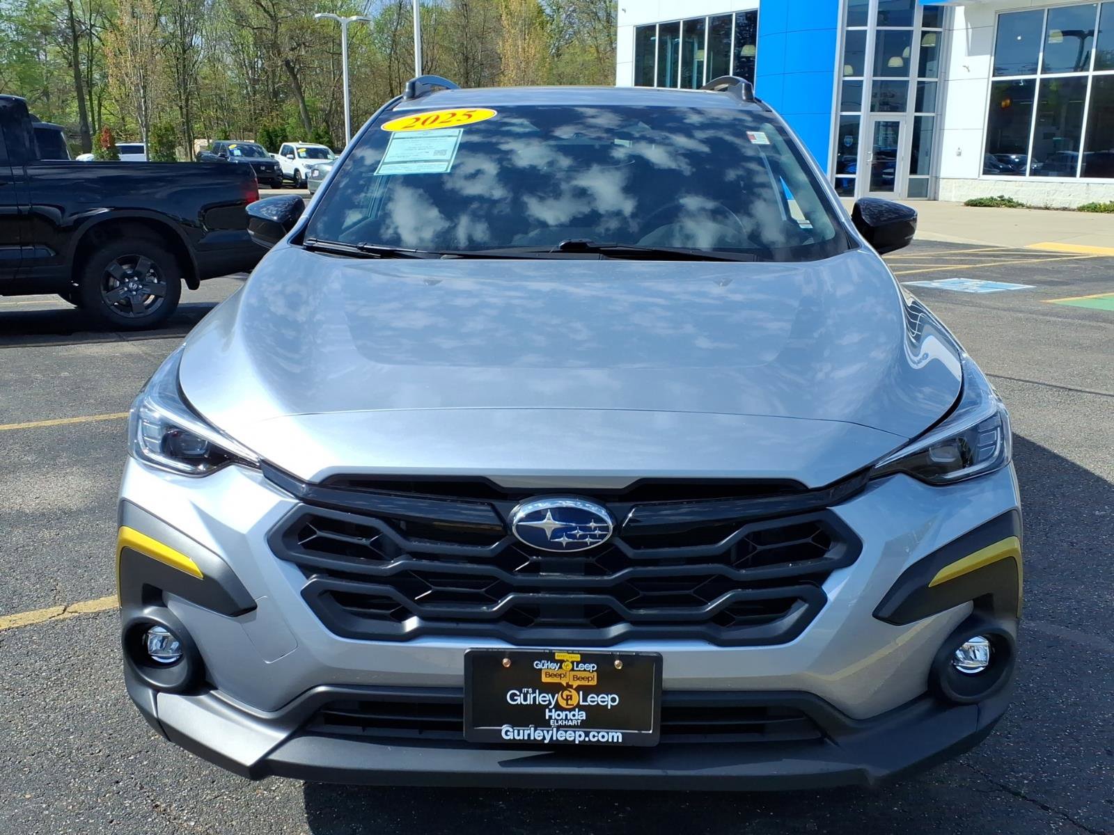 Used 2025 Subaru Crosstrek 2.5i Sport AWD/4WD image 2
