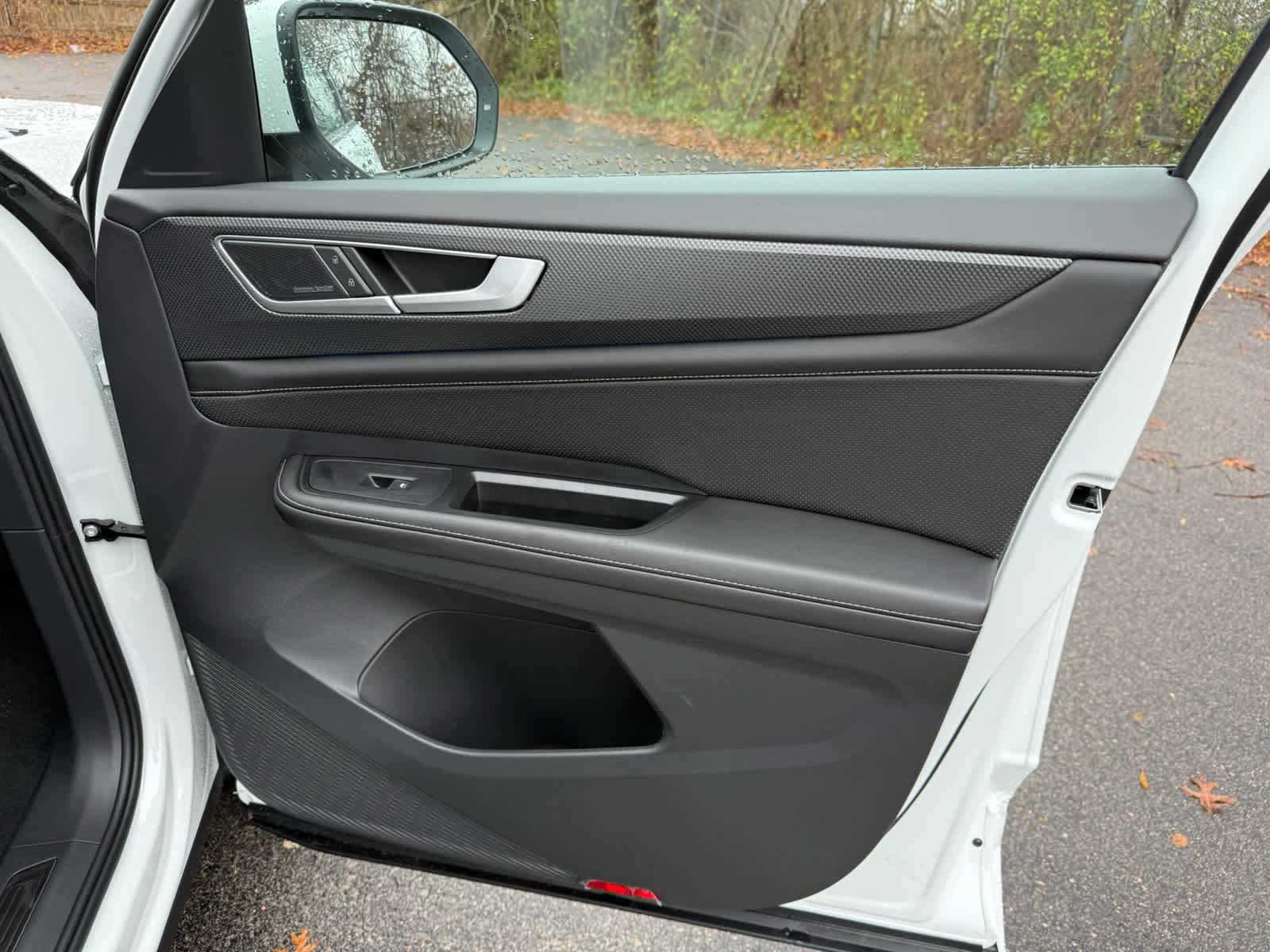 New 2026 Volkswagen Atlas Cross Sport SEL Premium R-Line image 9