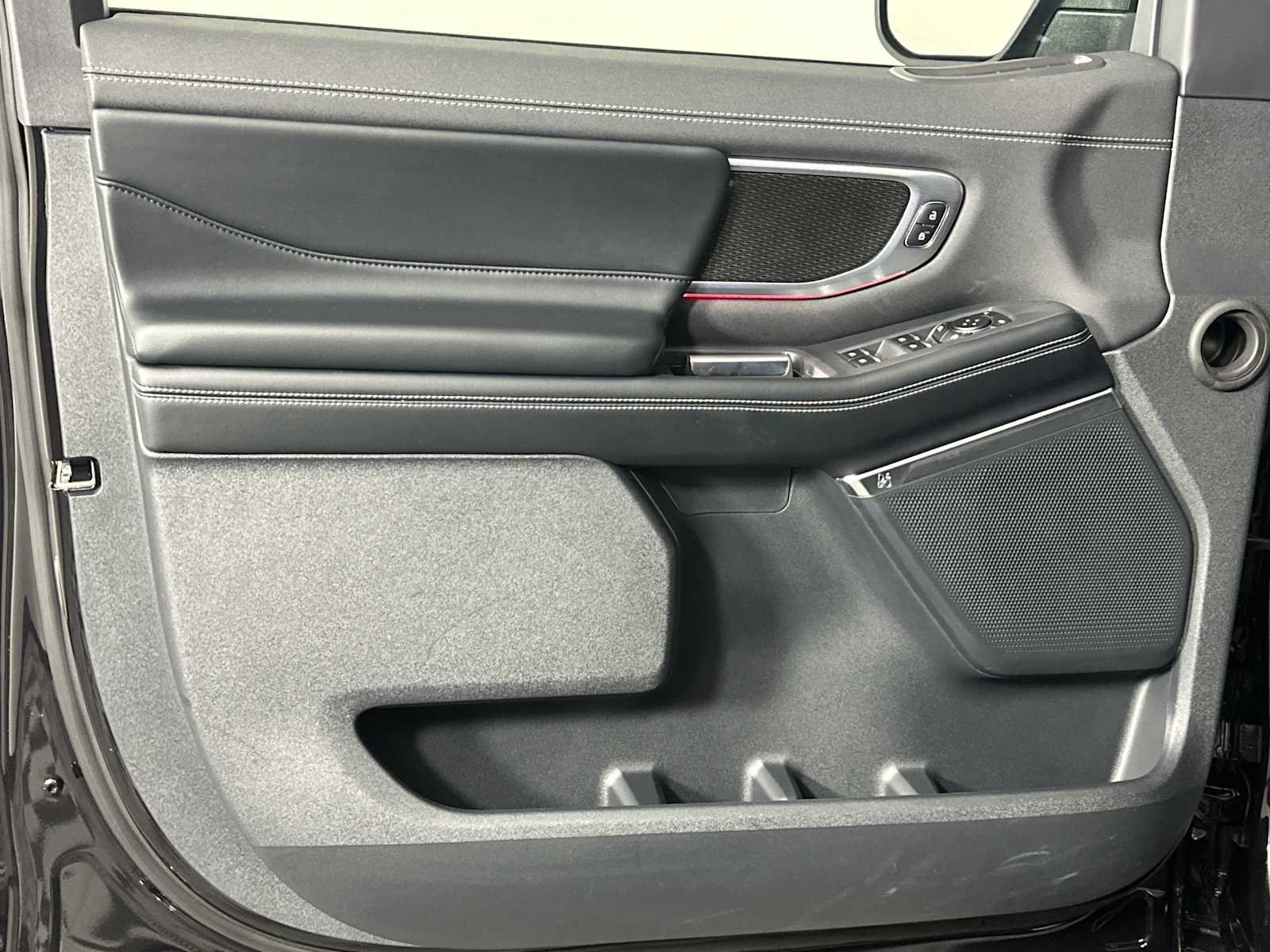 Used 2025 Ford Expedition Platinum w/ Stealth Performance Package image 9