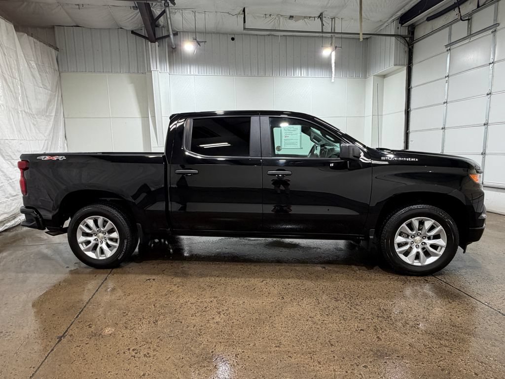 Used 2022 Chevrolet Silverado 1500 Custom AWD/4WD image 10