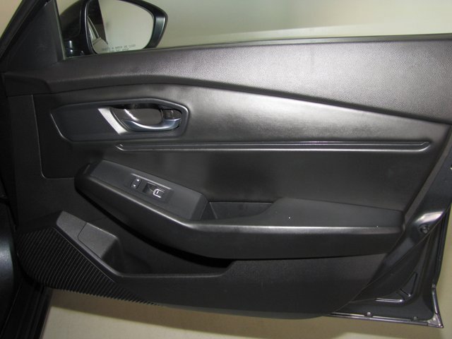 Certified 2023 Honda Accord EX image 21