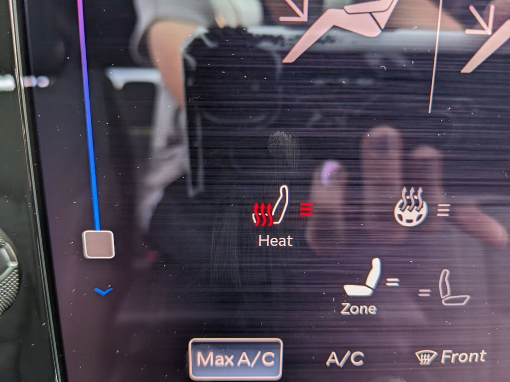 Used 2026 RAM 1500 4x4 Crew Cab image 36