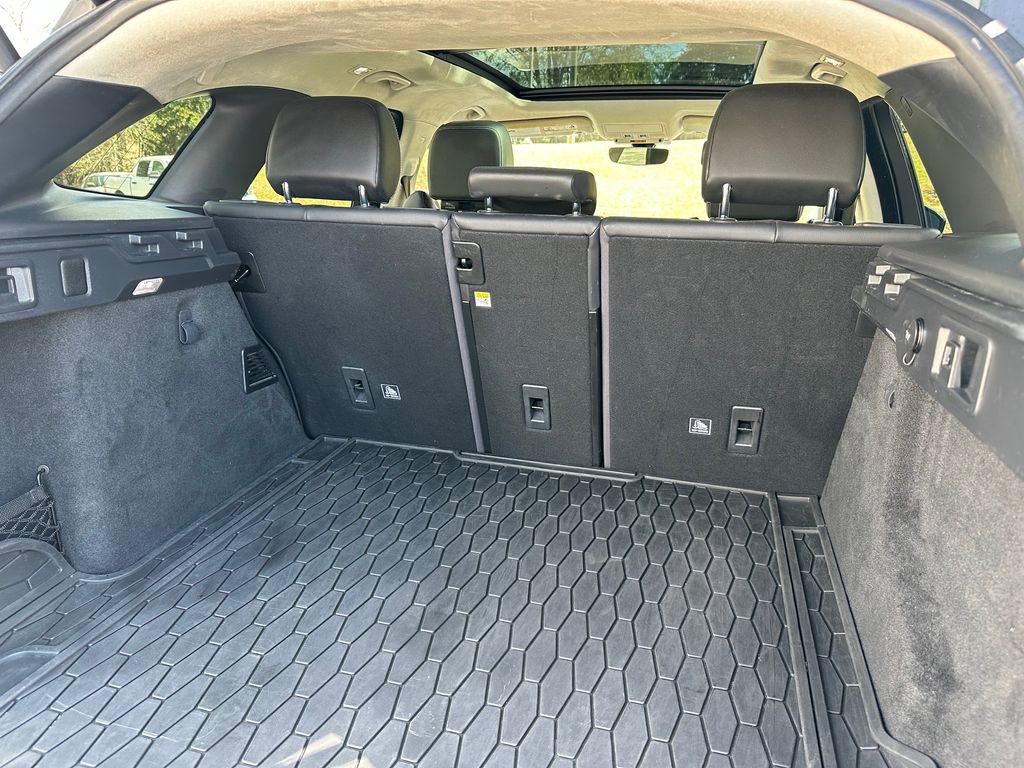 Used 2020 Jaguar F-PACE R-Sport image 39