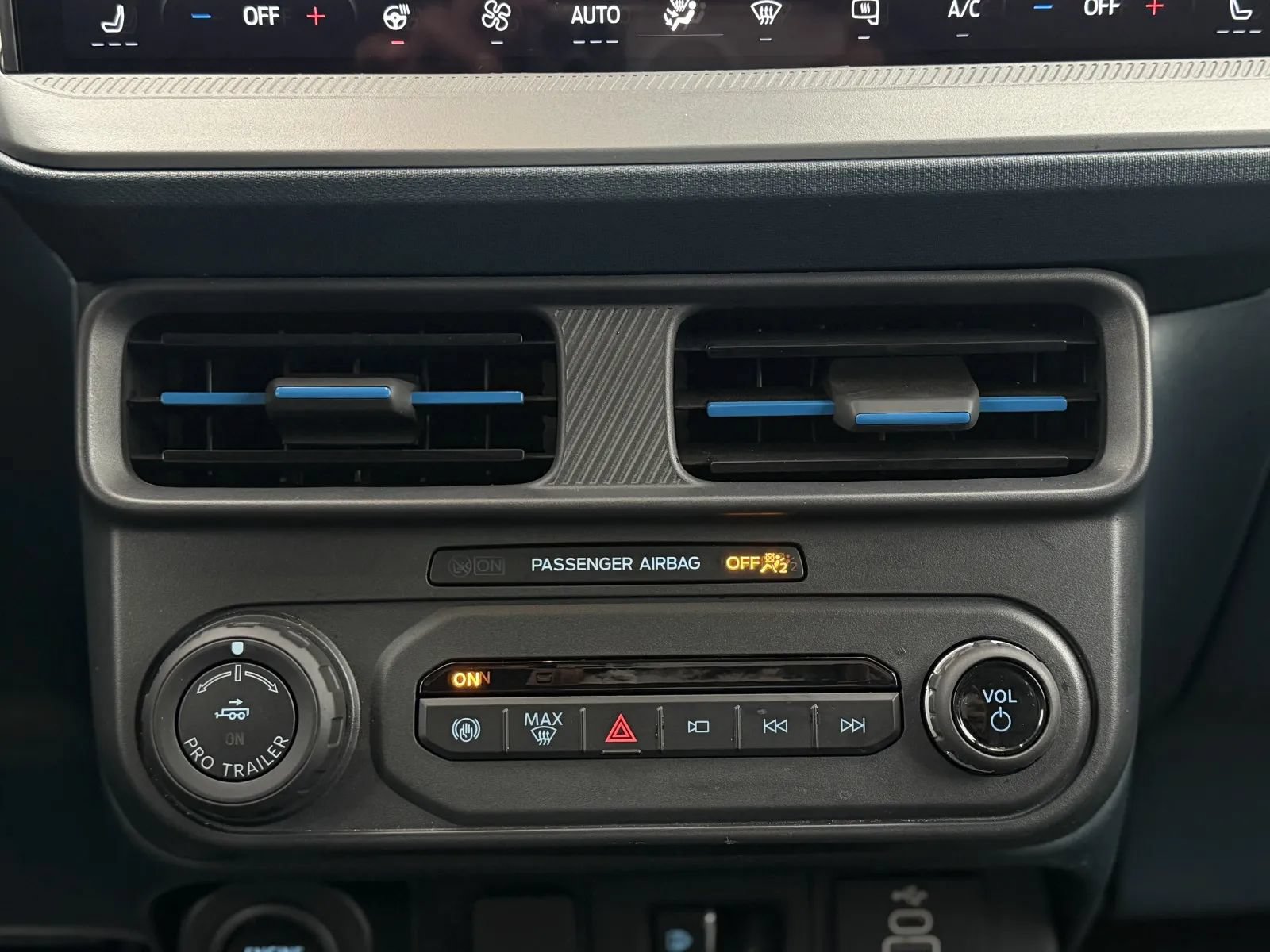 Used 2025 Ford Maverick Lobo AWD/4WD image 34