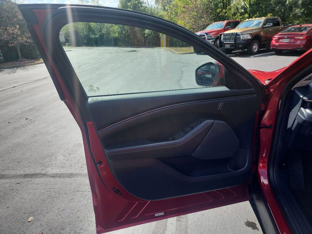 Used 2022 Ford Mustang Mach-E Select image 15