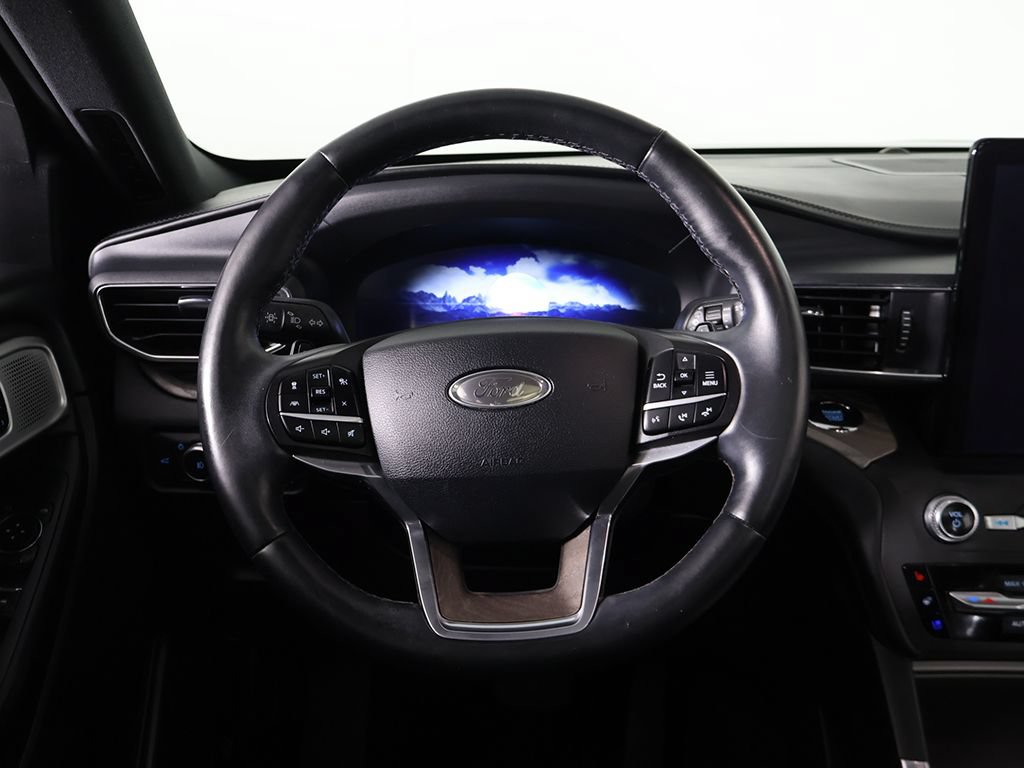 Used 2020 Ford Explorer Platinum w/ Premium Technology Package AWD/4WD image 44