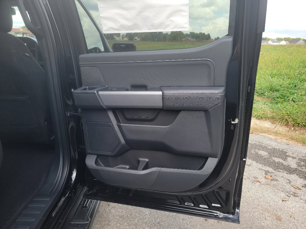 New 2025 Ford F150 XLT image 31