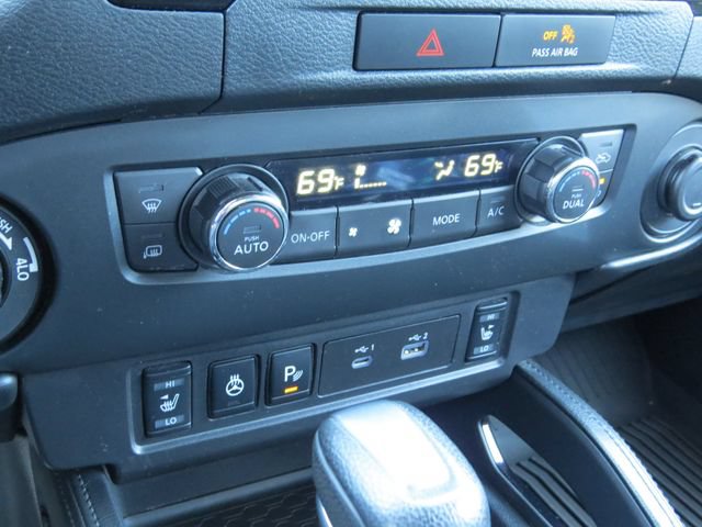 Used 2022 Nissan Frontier PRO-4X w/ Pro-4X Premium Package AWD/4WD image 22