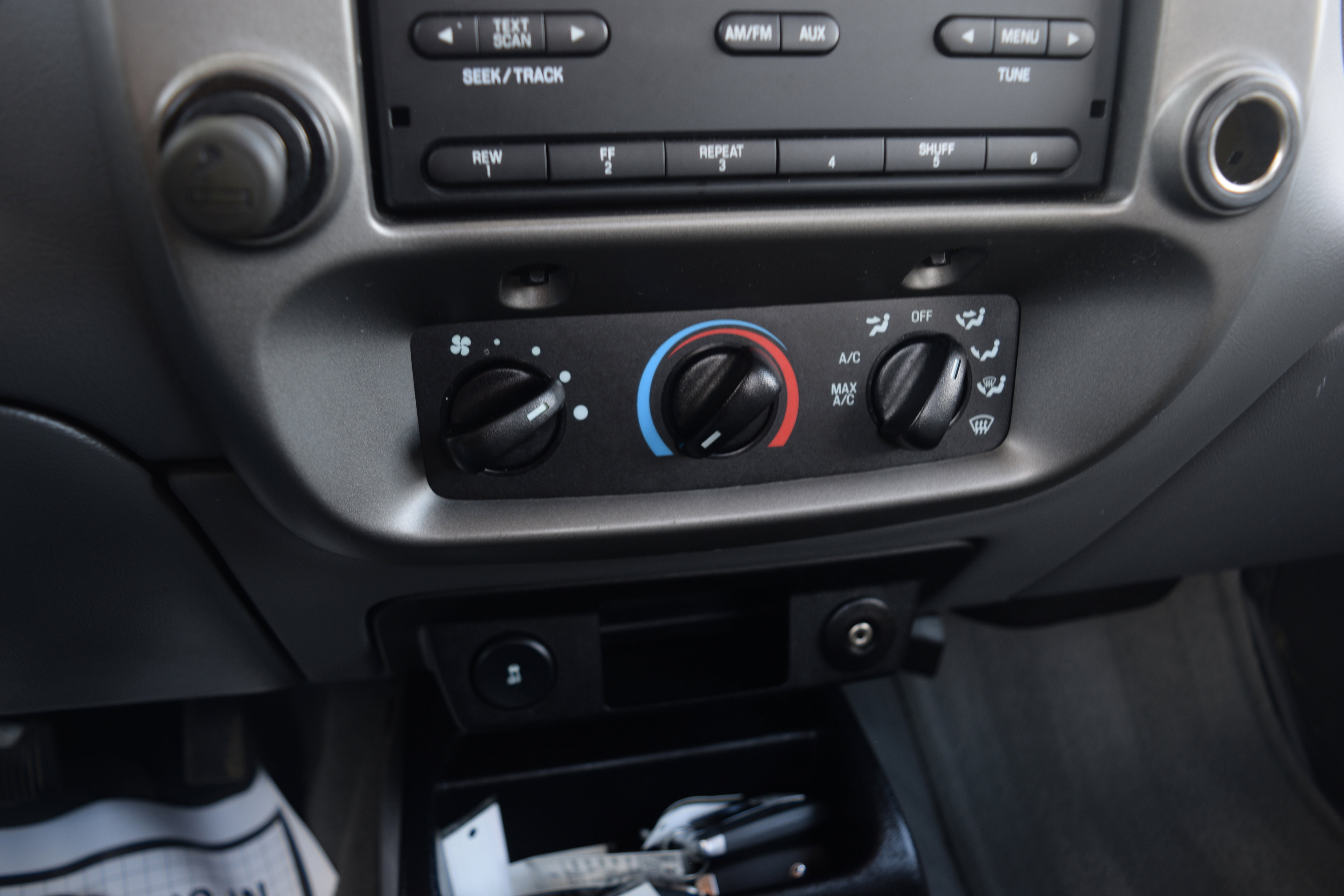 Used 2011 Ford Ranger XLT image 11