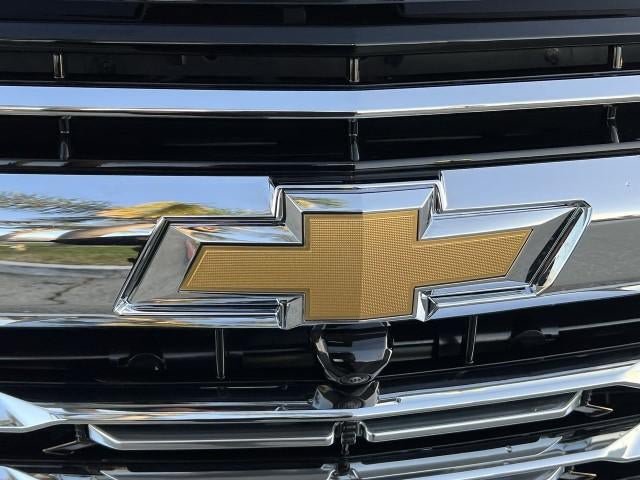 New 2026 Chevrolet Suburban Premier w/ LPO, Get Active Package RWD image 31