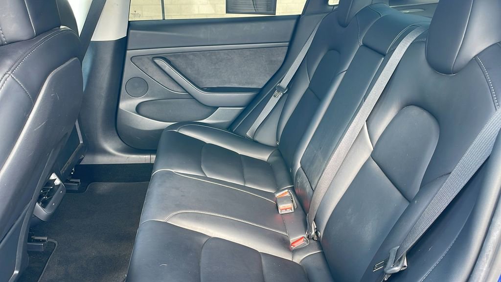 Used 2022 Tesla Model 3 Long Range image 10