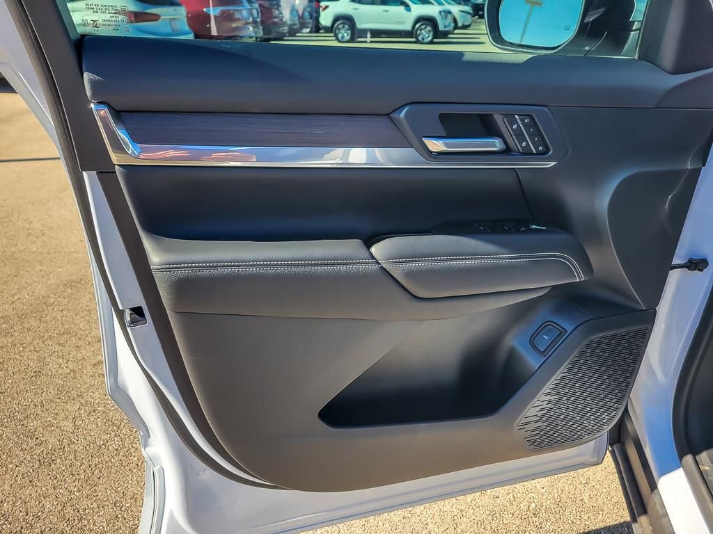 Used 2026 GMC Terrain Denali w/ LPO, Floor Liner Package image 18