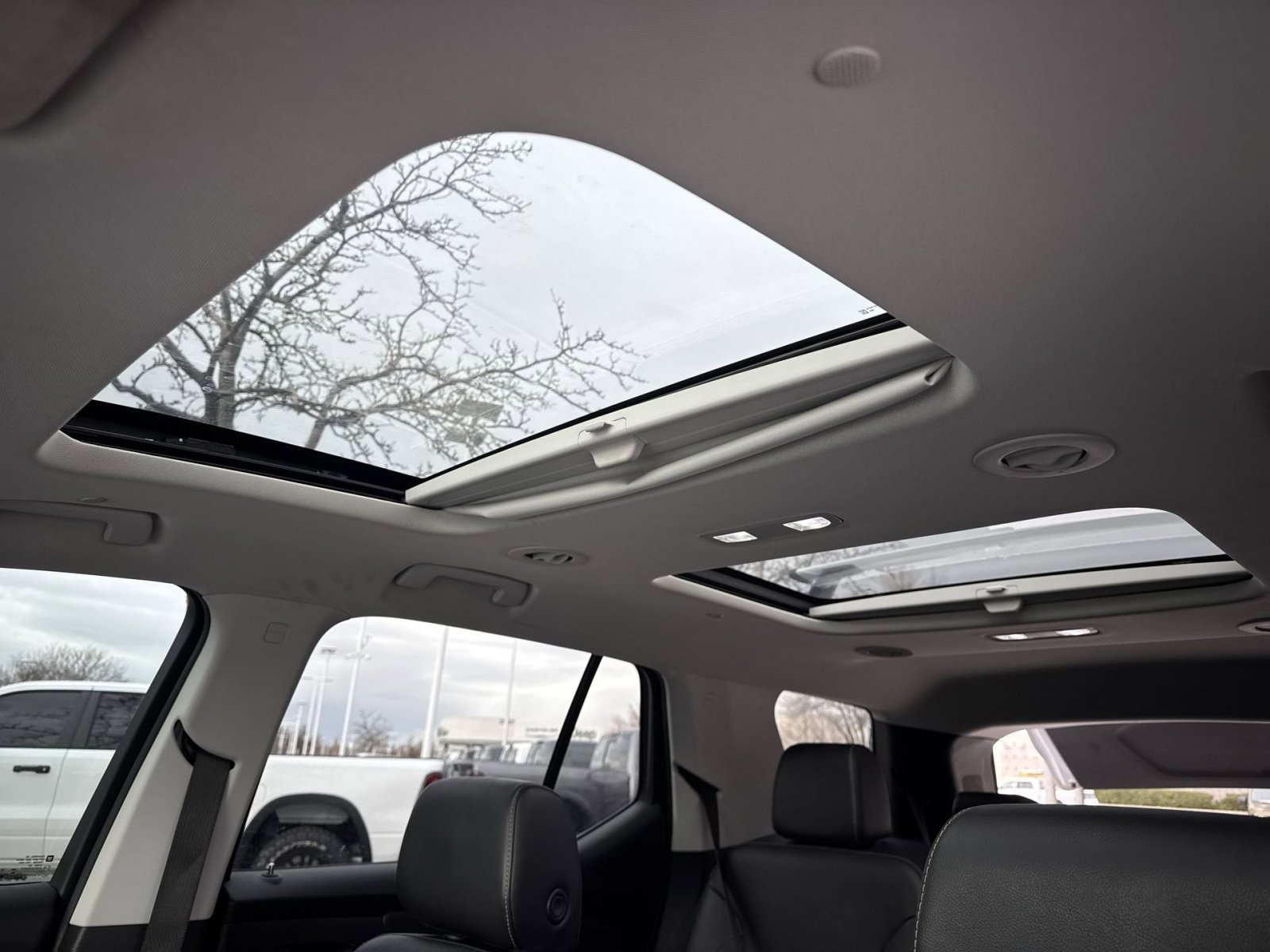 Used 2020 Chevrolet Traverse Premier image 31